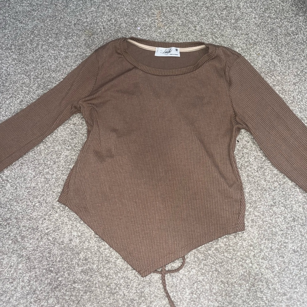cropped triangle hem shirt with adjustable open back